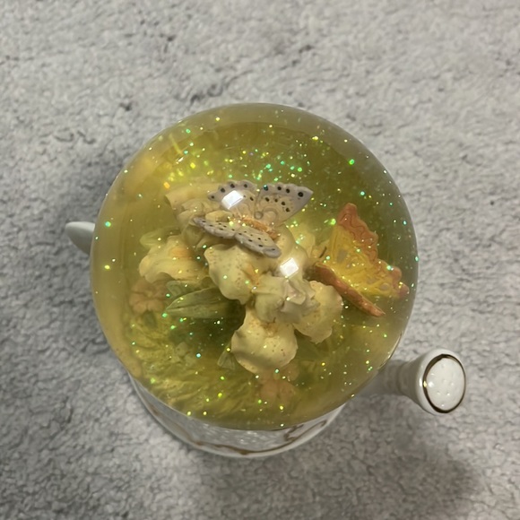 Garden Snow Globe - Picture 5 of 6